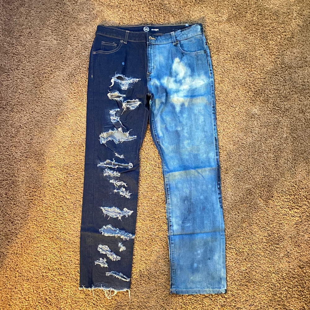 🌸 Asymmetrical Woman’s Jeans Ripped